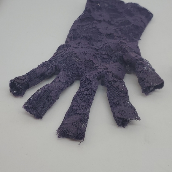 GASOLINE GLAMOUR X ARIANA X GAGA RAIN ON ME GLOVES - Picture 14 of 16